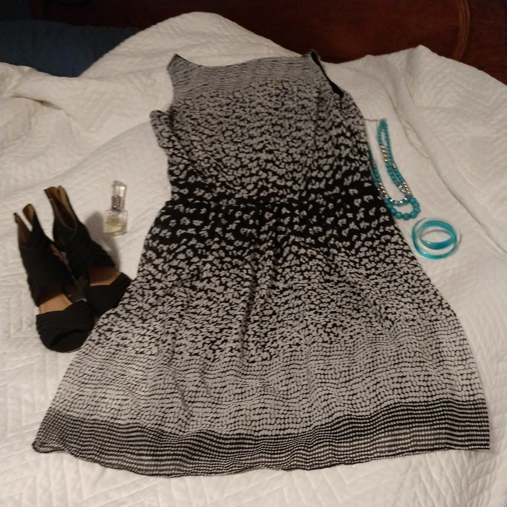 Ronni nicole dress